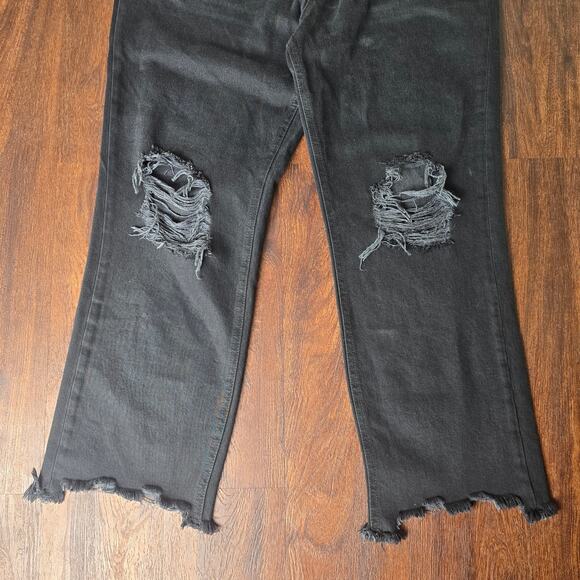 We The Free Black Distressed Jeans Shark Bite Hem Button Fly - Size 31 - NWT - Picture 4 of 9